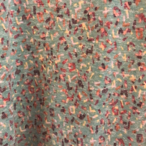 NWT LuLaRoe Perfect Tee Size Small Light Green 🌸 - Picture 3 of 7